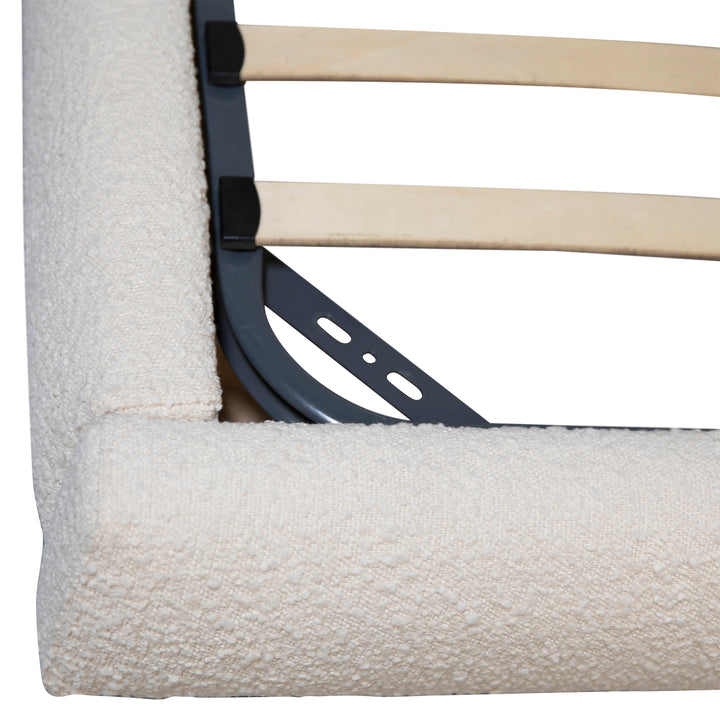 Eastking's Regal Rest: King-Sized Dream Catcher