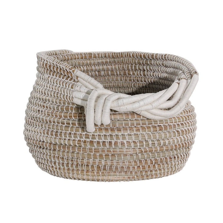 Nature's Embrace Organic Wicker Oval
