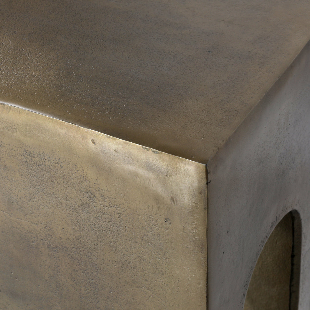 Elegant Contemporary Entryway Stand