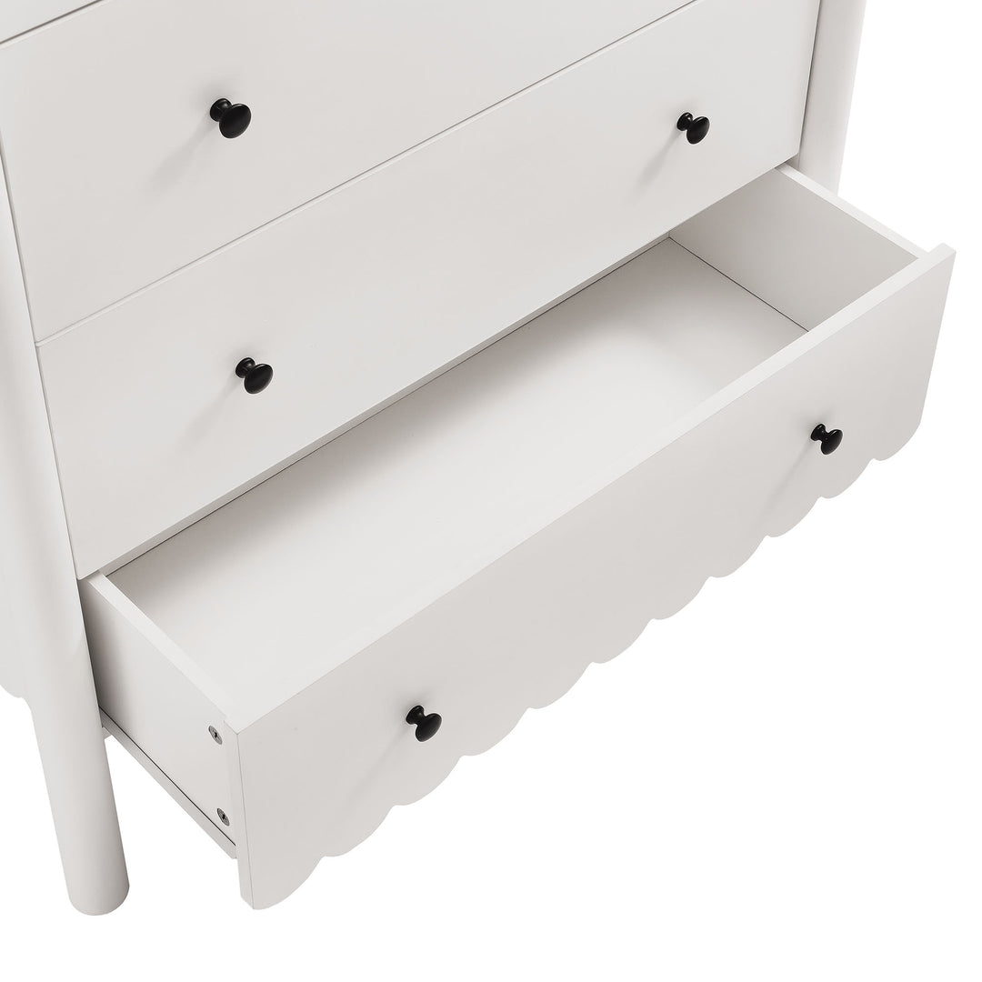 Eloise Scalloped 5-Drawer Chest