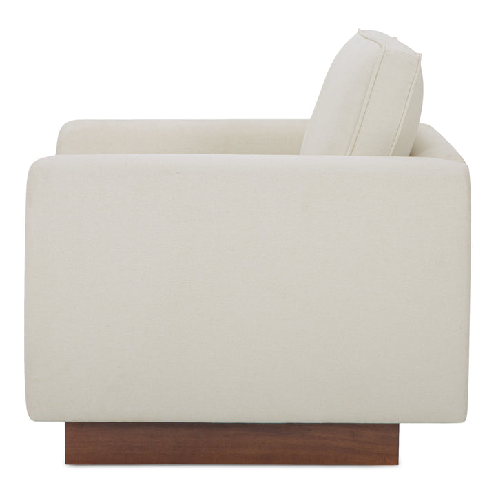 Modern Elevate Chair: Mid-Century Inspired Seating