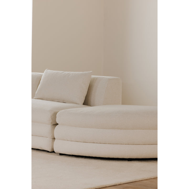 Retro-Chic Curve Seating Solution
