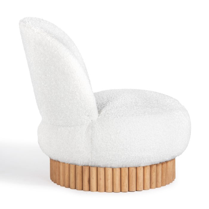 VogueRevolve Reeded Oak Lounger with Bouclé Upholstery