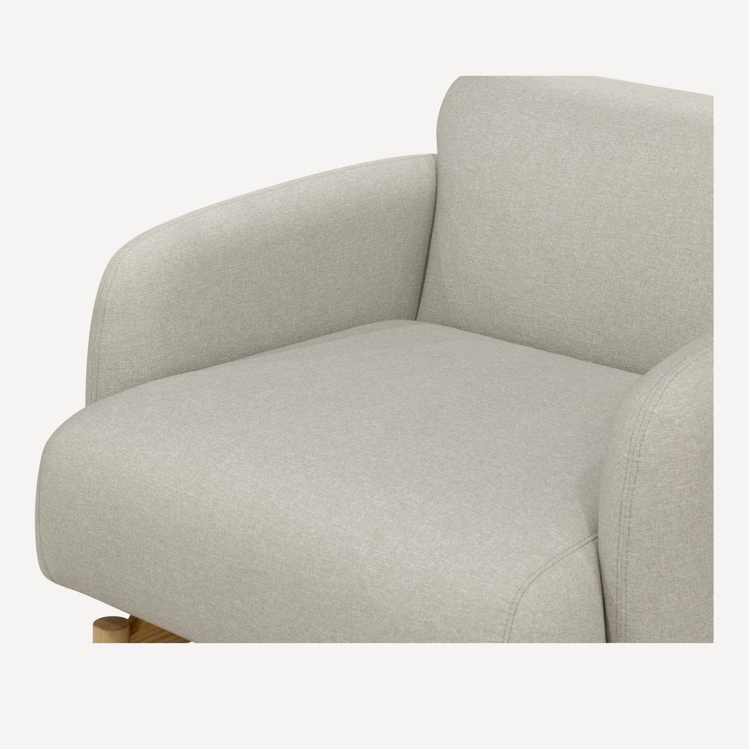 Modern Masterpiece Oak Chair - Timeless Elegance