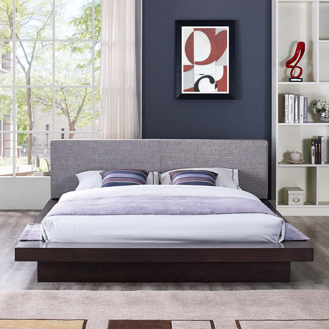 Felicia Flaxen Queen Platform Bed