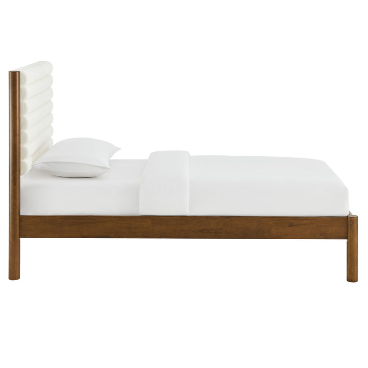 Ophelia Classic Tufted Boucle Solid Wood Twin Platform Bed