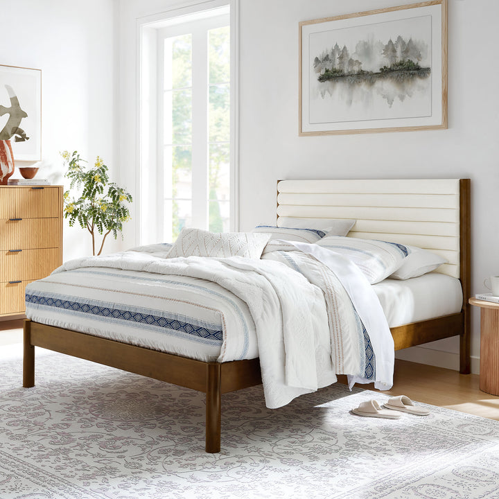 Orion Channel Tufted Boucle Solid Wood Full Platform Bed