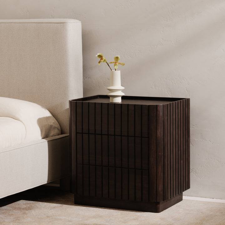 Ingrid Queen Bed