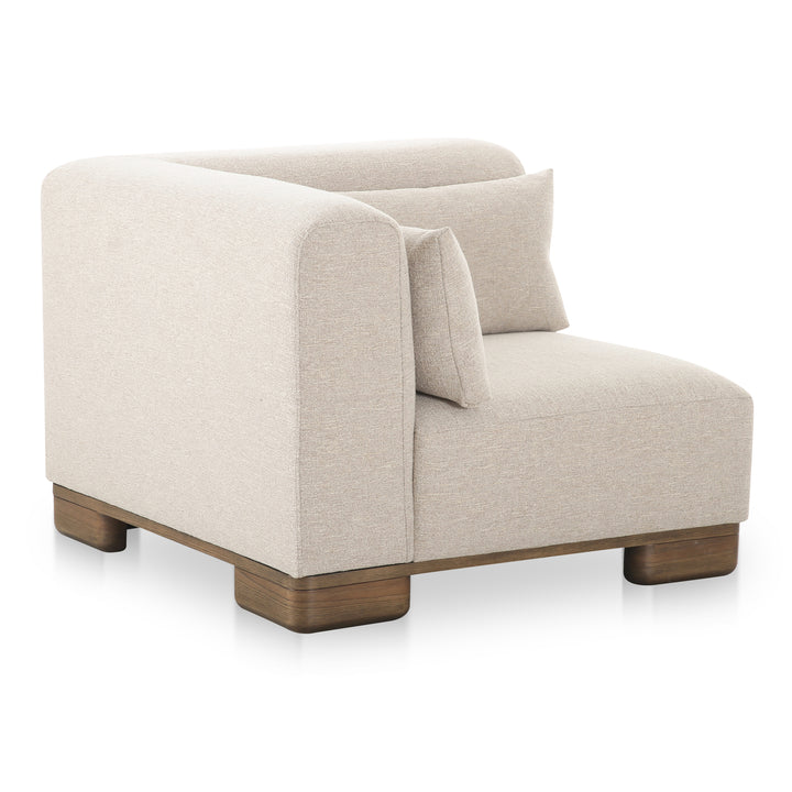 Modular Versatility: The Oak-Veneered Corner Chair