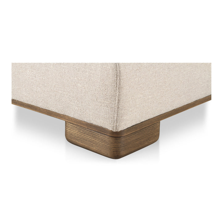 Modular Versatility: The Oak-Veneered Corner Chair