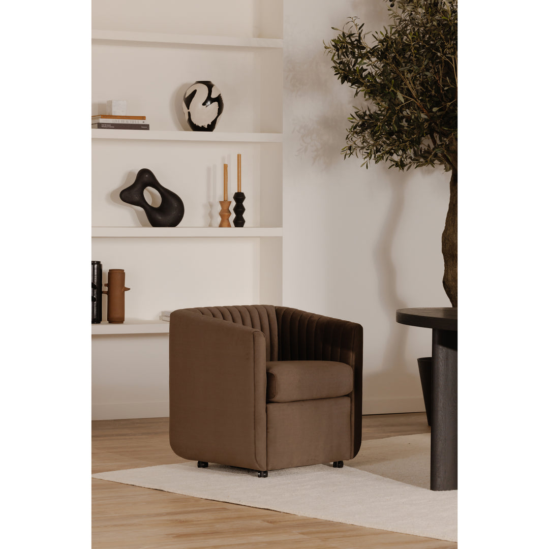 Elegant Velvet Swivel Diner Chair