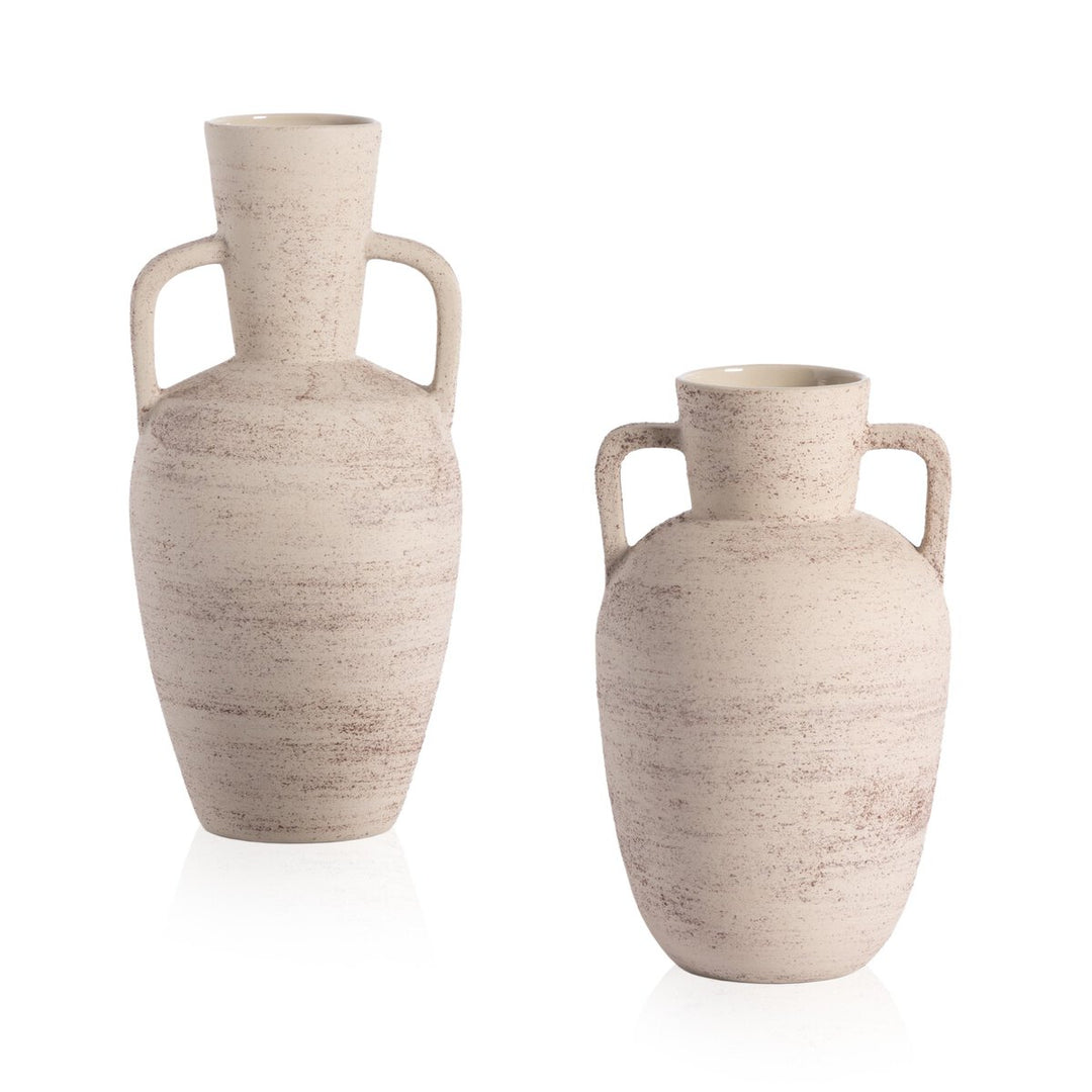 Nuna Vases