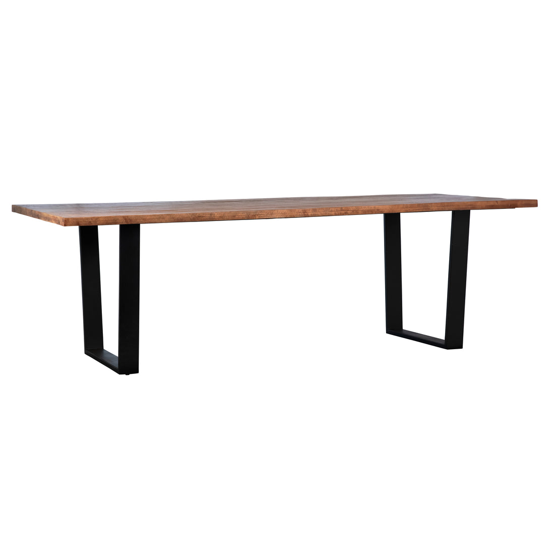 Elegant Solstice Gathering Table