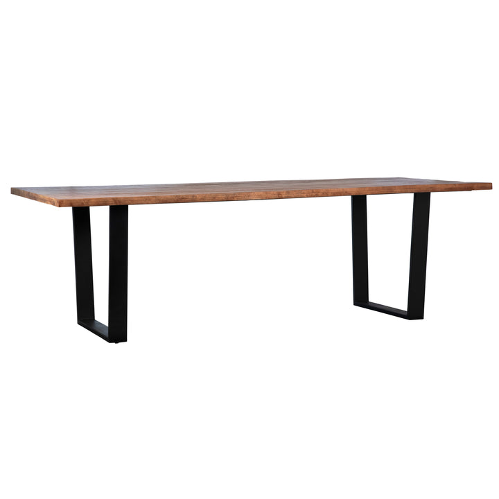 Elegant Solstice Gathering Table