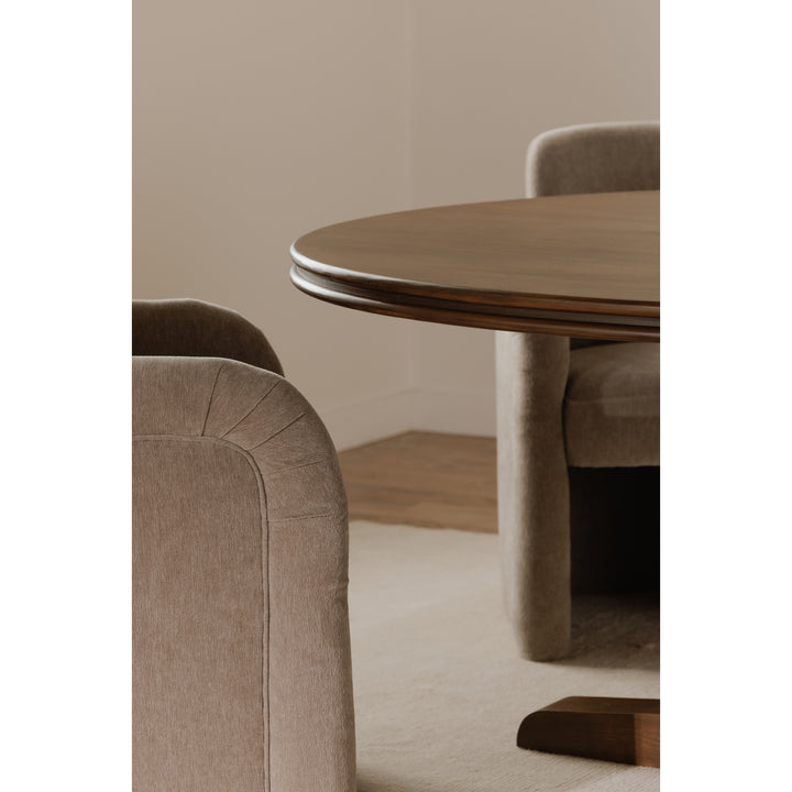 Elegant Vintage-Inspired Dining Table