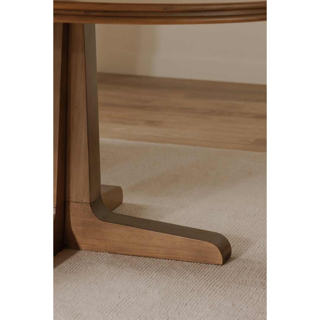 Elegant Vintage-Inspired Dining Table