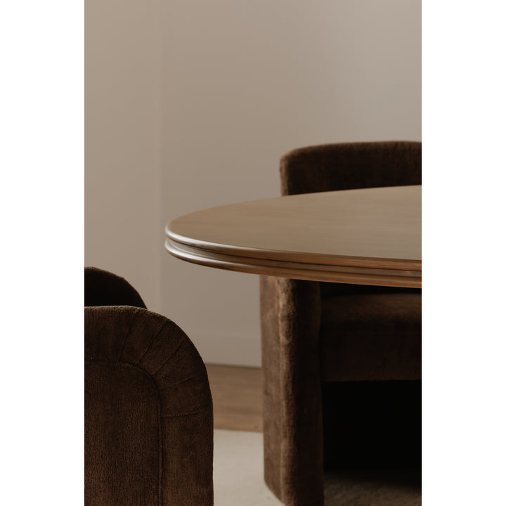 Elegant Vintage-Inspired Dining Table