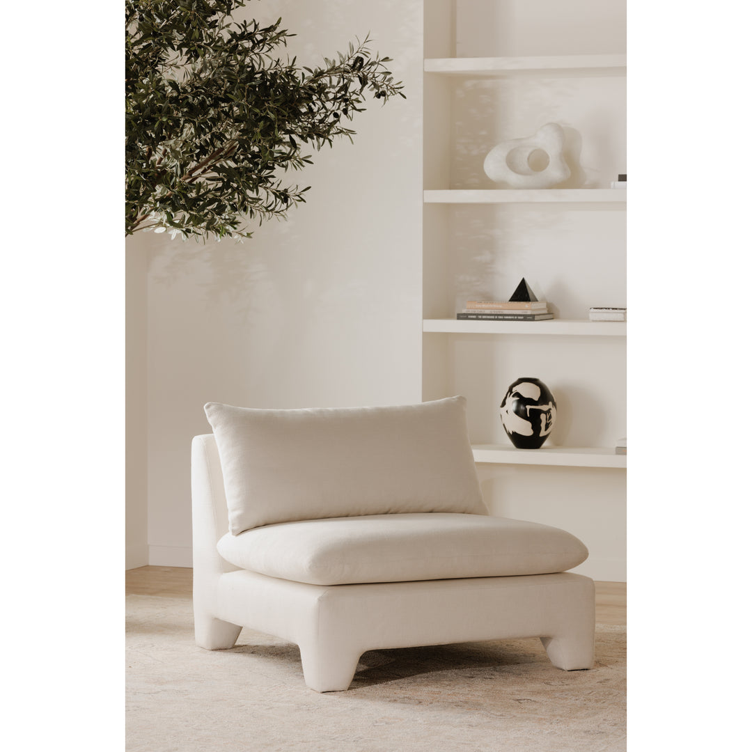 Retro-Chic Lounge Seater with Plush Padding