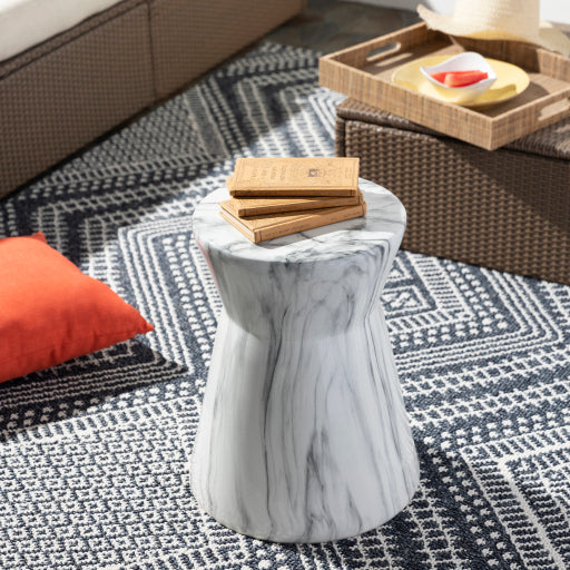 Abruzzo Garden Seat 19H x 15W x 15D