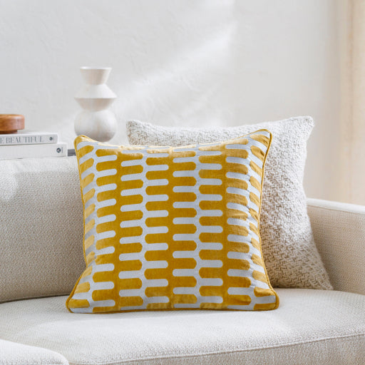Stylish Connecticut 18"L Accent Pillow