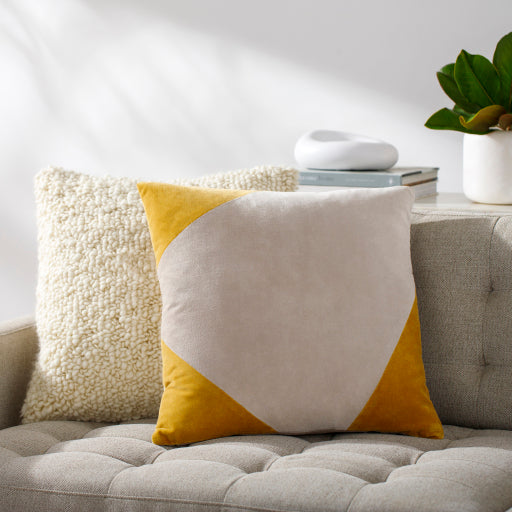 Velvet Plush CV-080 18x18 Decorative Pillow