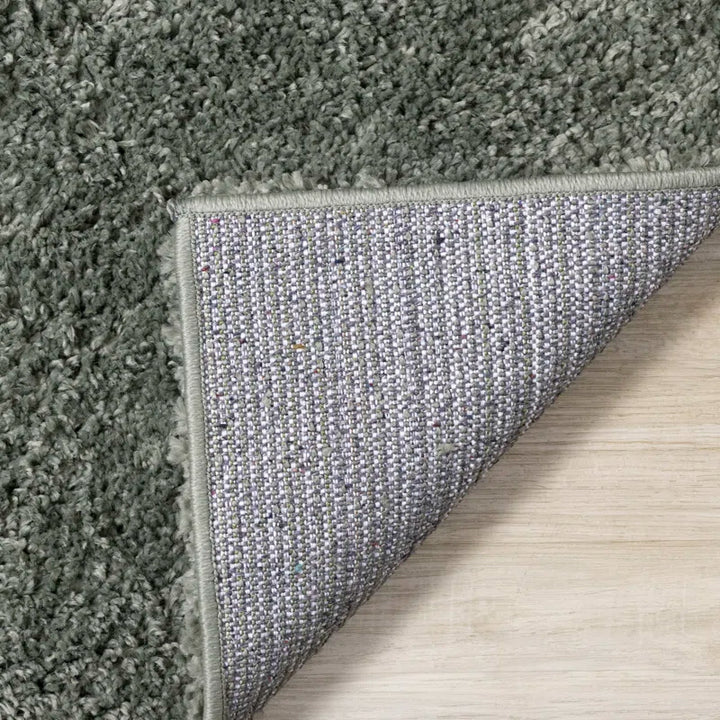 Melnik Solid Colour Machine Woven Polypropylene Area Rug in Sage Green