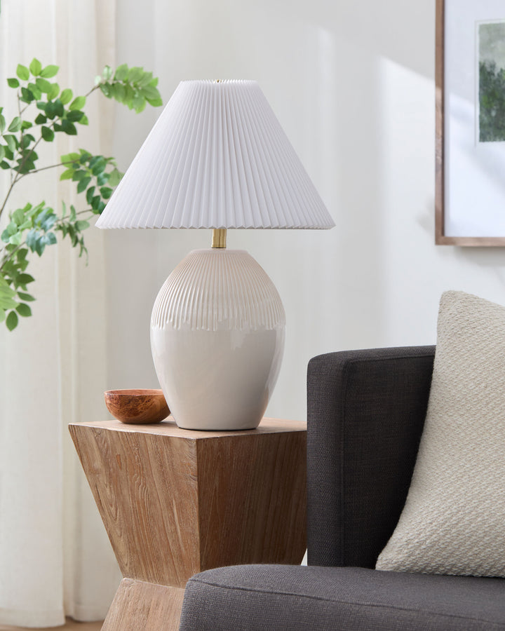 Aria Texture Lamp