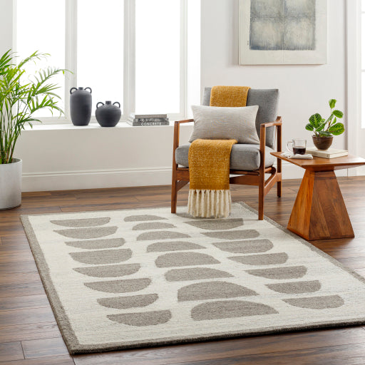 Granada Grandeur Handcrafted Rug