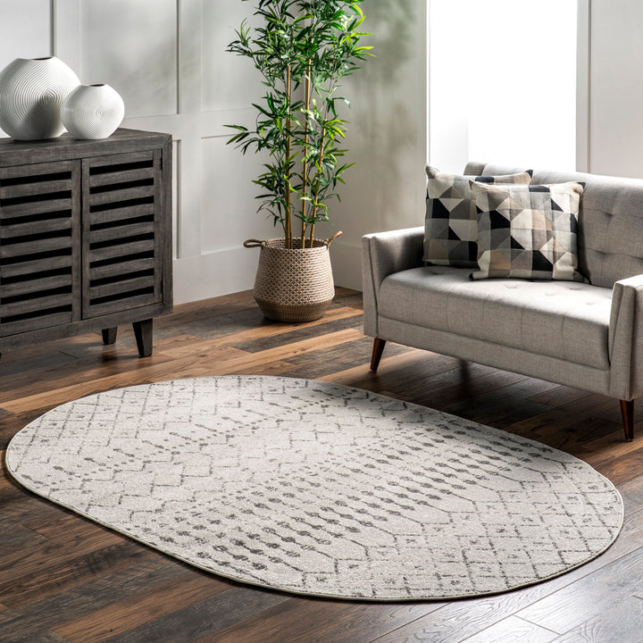 Giannini Geometric Moroccan Area Rug in Gray/ Off White Union Rustic Rug Size: Oval 6'7" x 9'