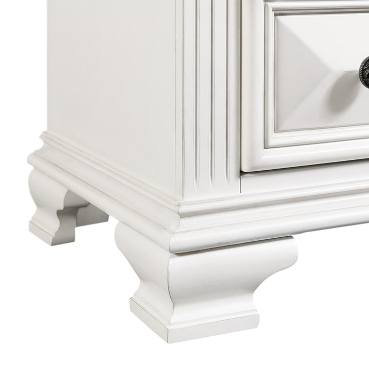Alauna 6 Drawer Chest Lark Manor™ Color: Antique White