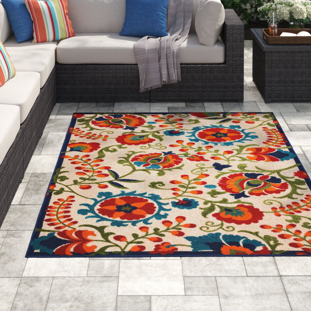 Bernia Floral Ivory/Red/Green Area Rug Wade Logan® Rug Size: Rectangle 7' x 10'