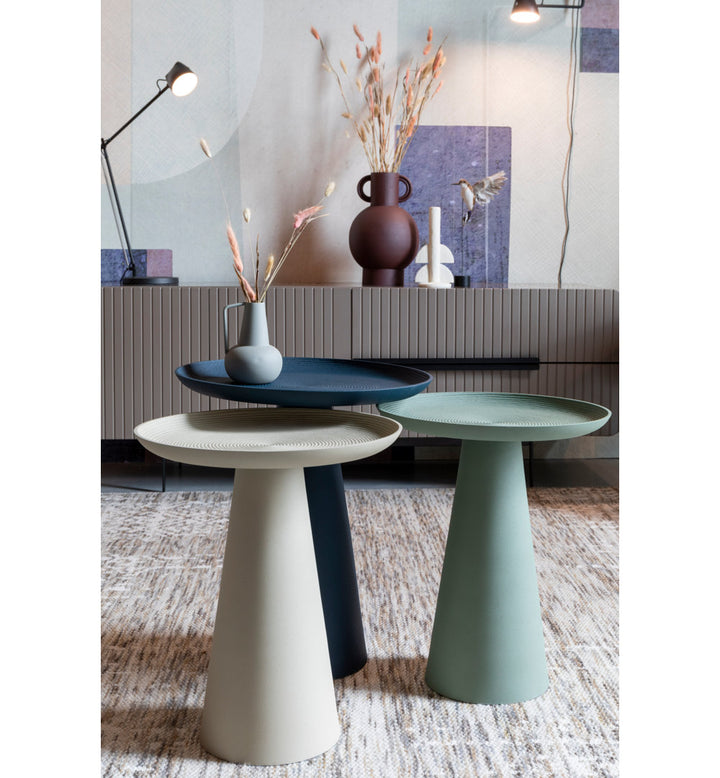 Ringar Tray Top Pedestal End Table Luxury Furnitures Color: Blue