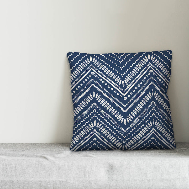 Circle Outdoor Square Pillow Designs Direct Creative Group Color: Navy/Off White Size: 16" x 16"