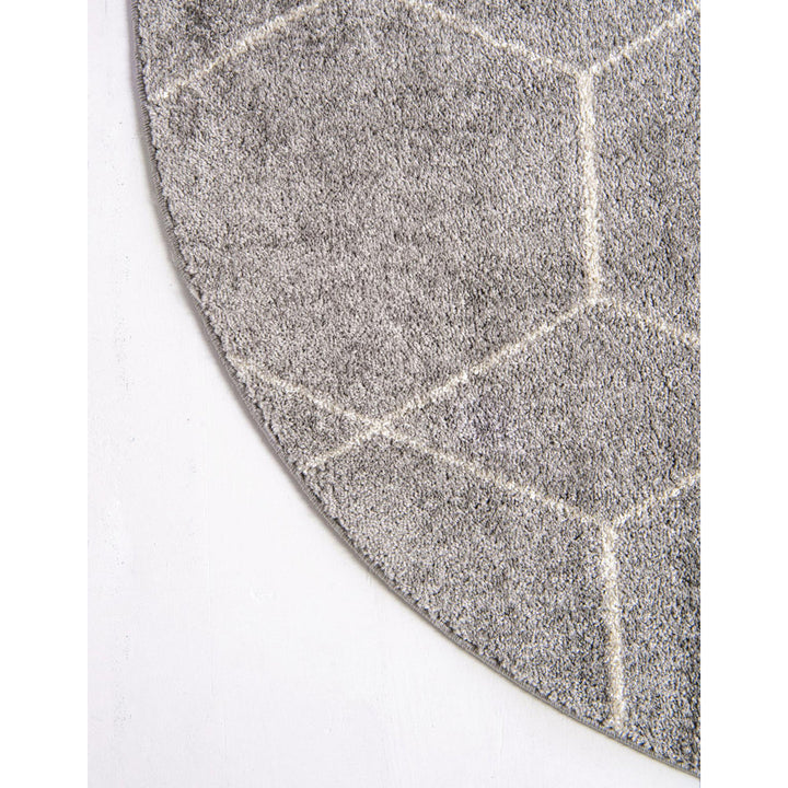 Debrodie Geometric Light Gray Area Rug George Oliver Rug Size: Round 8'