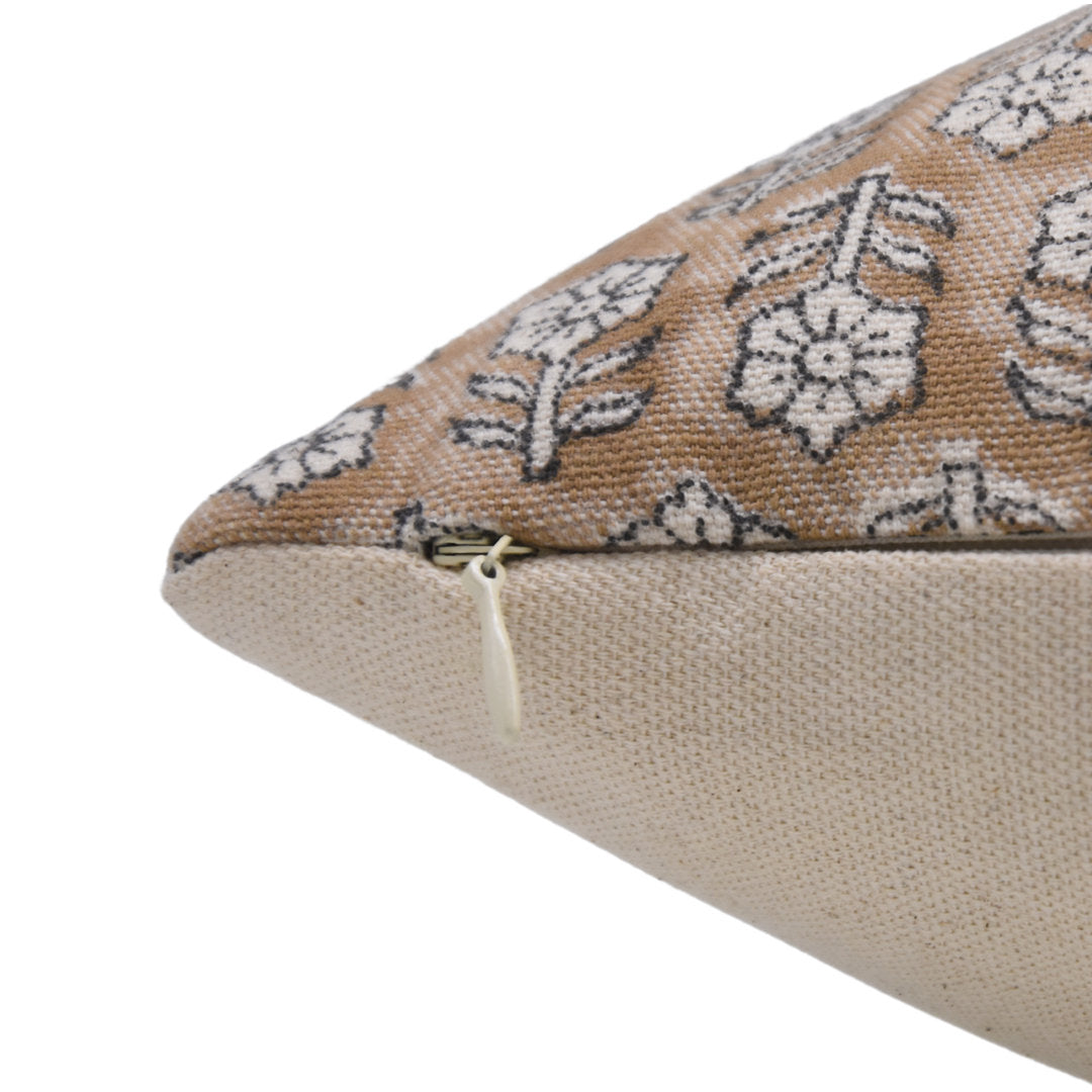 Floral Cotton Indoor/Outdoor Pillow Cover Fabdivine Size: 14"H x 14"W