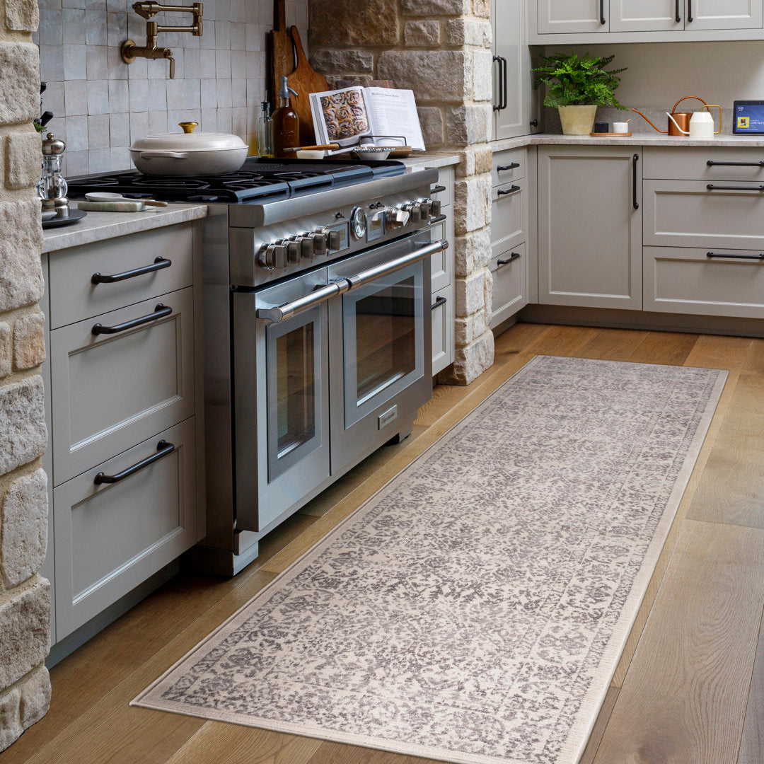 Hillsby Oriental Area Rug Mistana™ Rug Size: Runner 2'7" x 10'3"