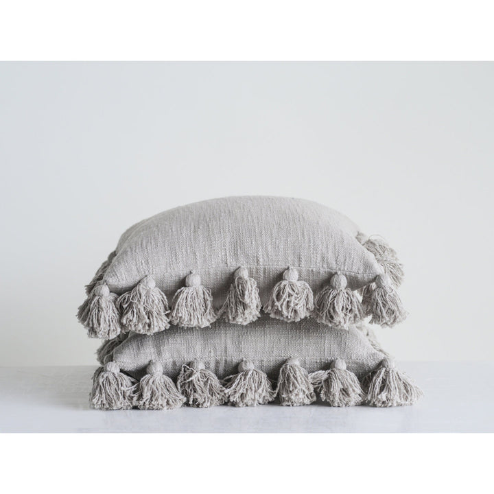 Vivienne Luxurious Square Cotton Pillow Cover and Insert Kelly Clarkson Home Color: Gray