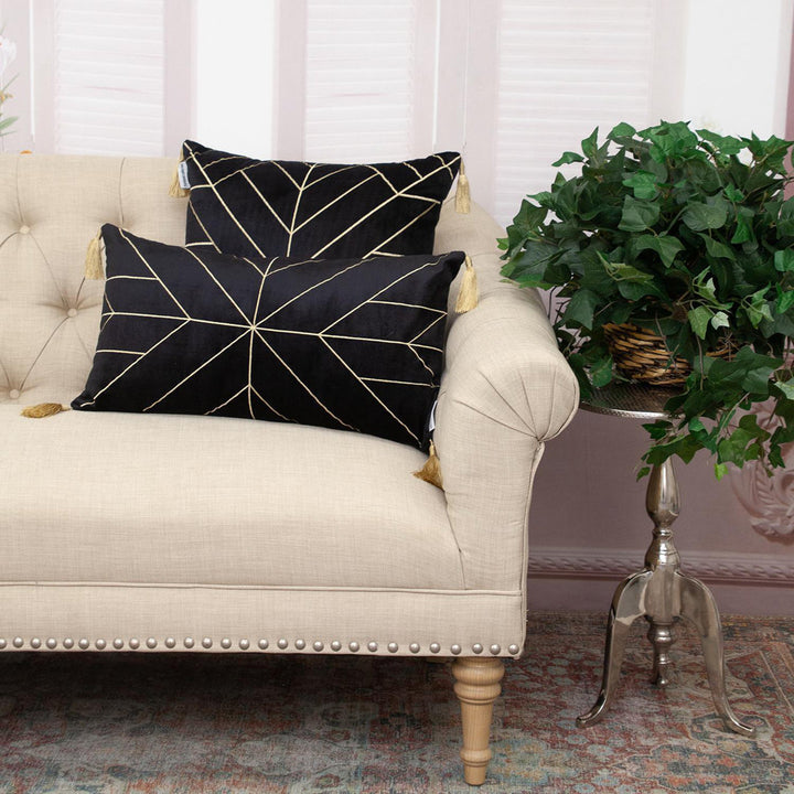 Rectangular Velvet Pillow Cover & Insert HomeRoots Color: Black