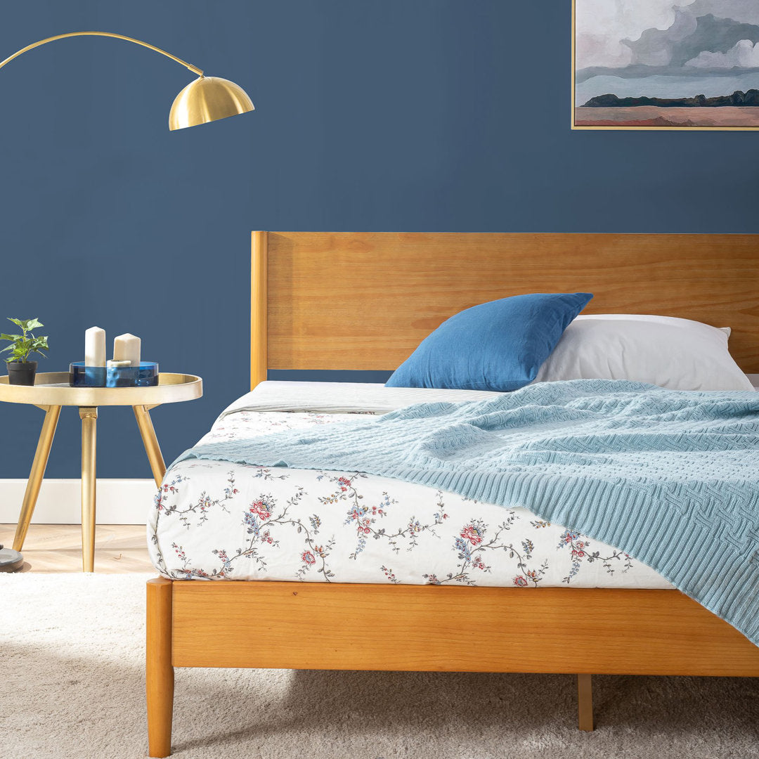 Davyan Low Profile Mid-Century Modern Platform Bed George Oliver Mattress Size: Twin