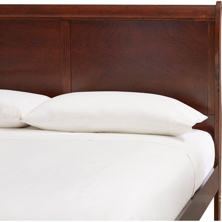 Varnamtown West Haven Low Footboard Sleigh Bed, Cappuccino Lark Manor™ Size: Queen