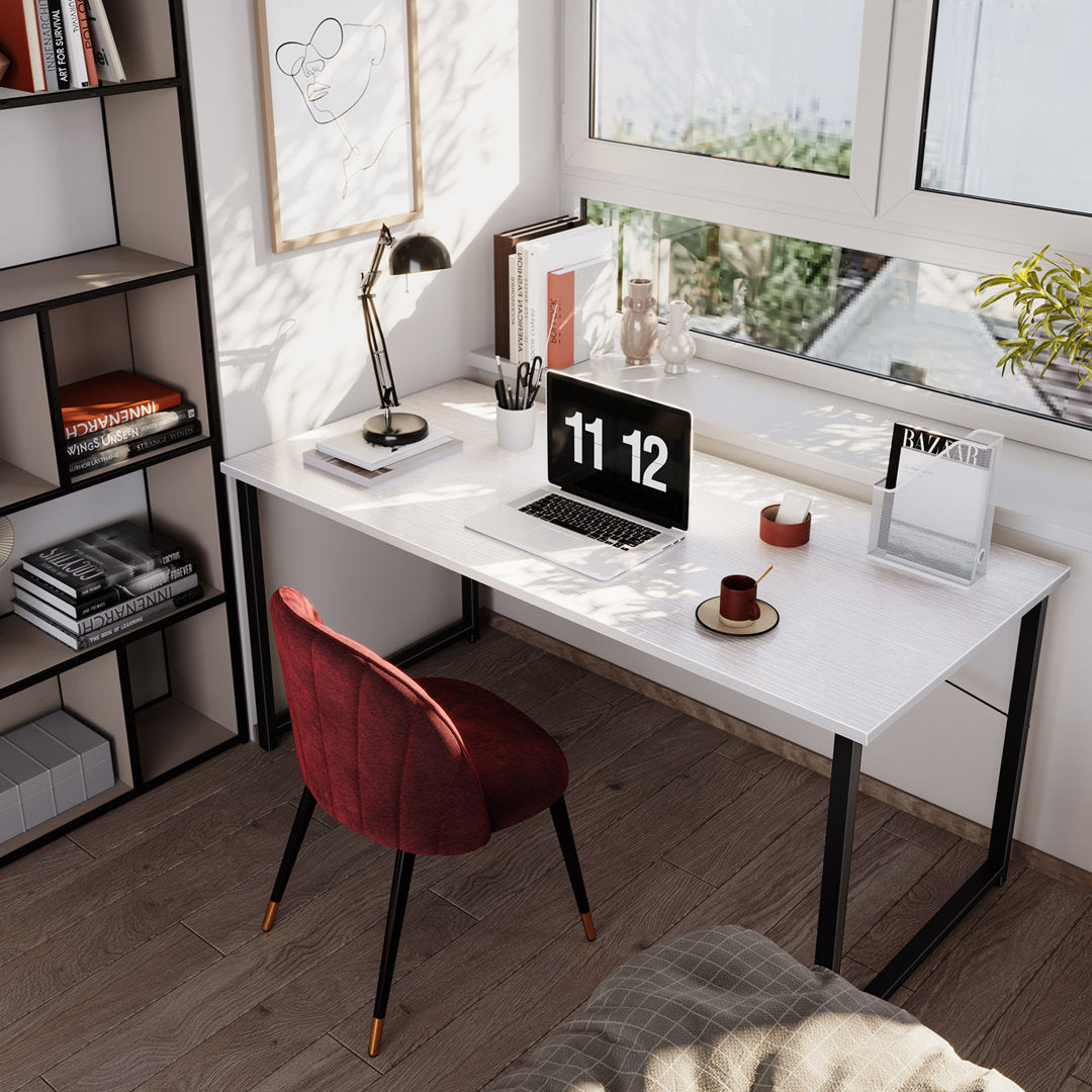 Desk 17 Stories Color (Top/Frame): White/Black Size: 29.13" H x 55.12" W x 19.68" D