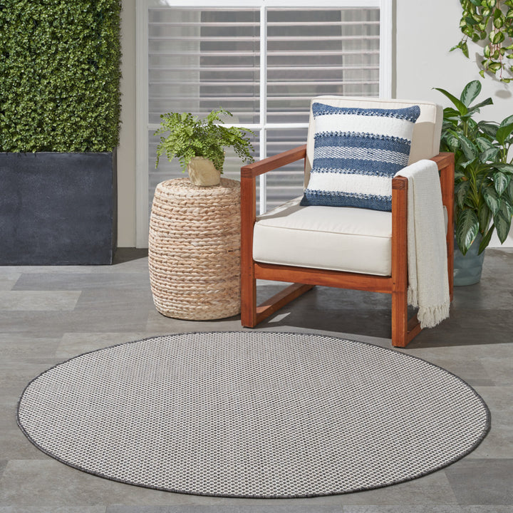 Leia Ivory/Charcoal Gray Indoor / Outdoor Area Rug Sand & Stable™ Rug Size: Round 5'