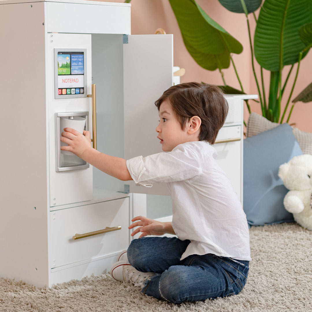 Little Chef Charlotte Modern Play Kitchen Teamson Kids Finish: White