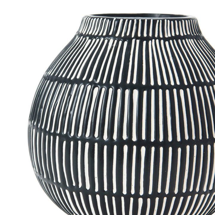 Aida Black/White 5.75" Stoneware Table Vase Joss & Main