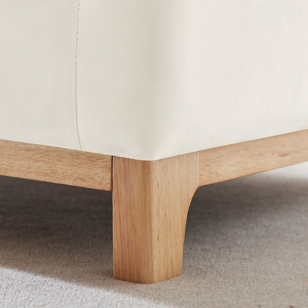 Jazmere 31.5" Armchair Mercer41 Leg Color: Natural Fabric: Beige Velvet