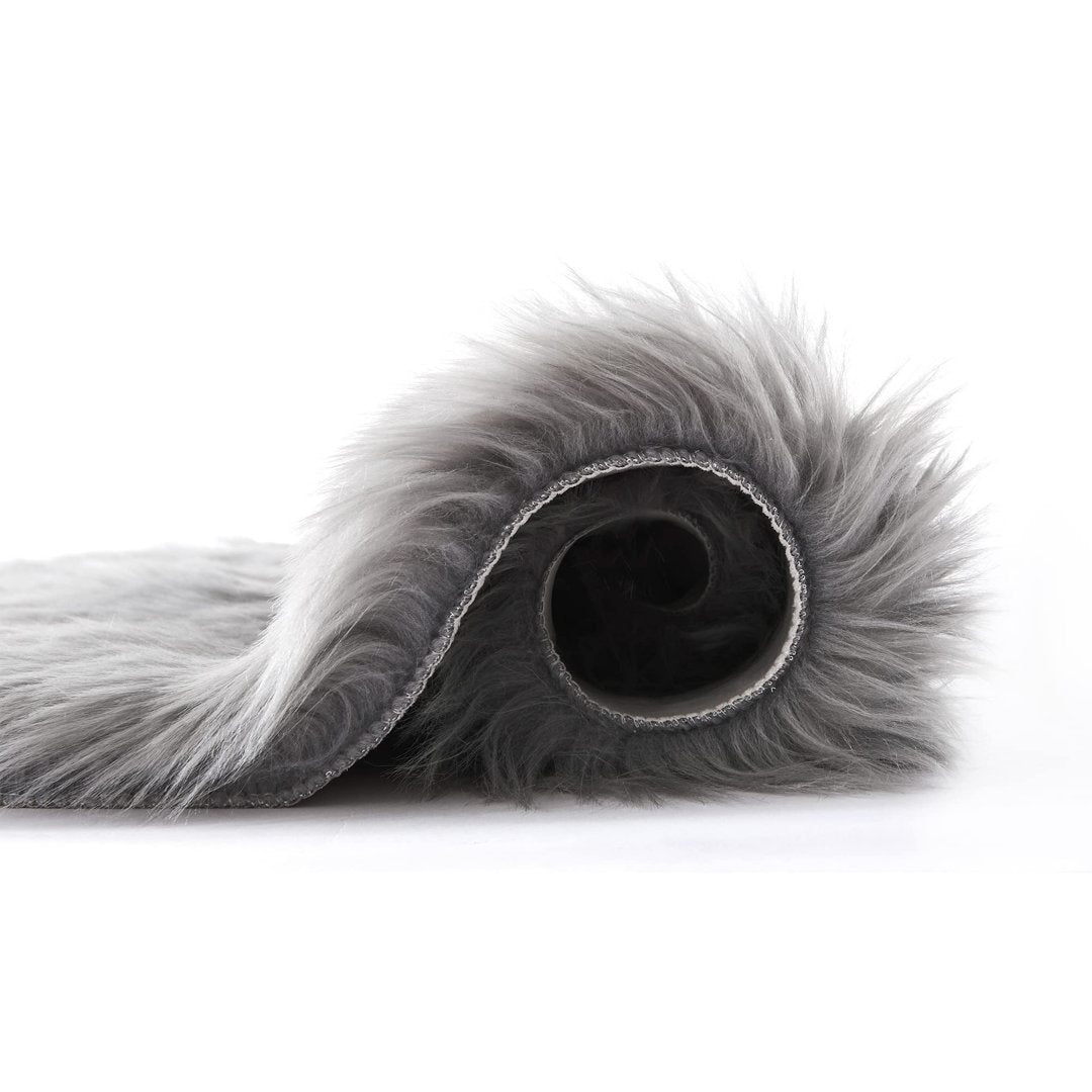 Haja Handmade Shag Faux Sheepskin Gray Area Rug Everly Quinn Rug Size: Round 7'11"