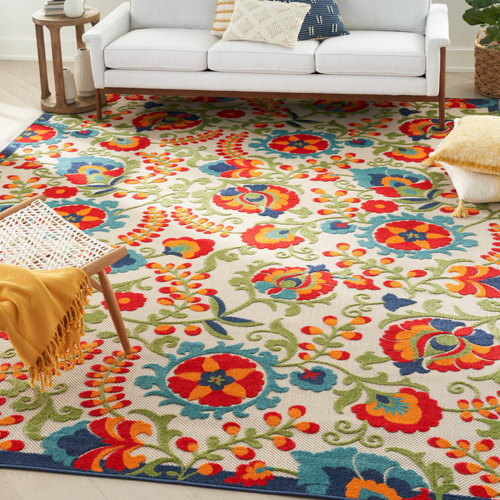 Bernia Floral Ivory/Red/Green Area Rug Wade Logan® Rug Size: Rectangle 6' x 9'