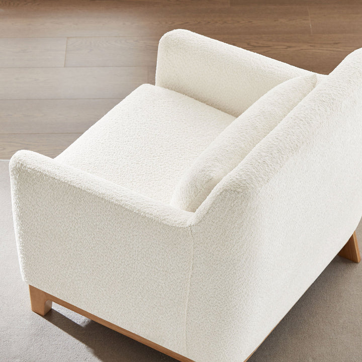 Jazmere 31.5" Armchair Mercer41 Leg Color: Natural Fabric: White Boucle