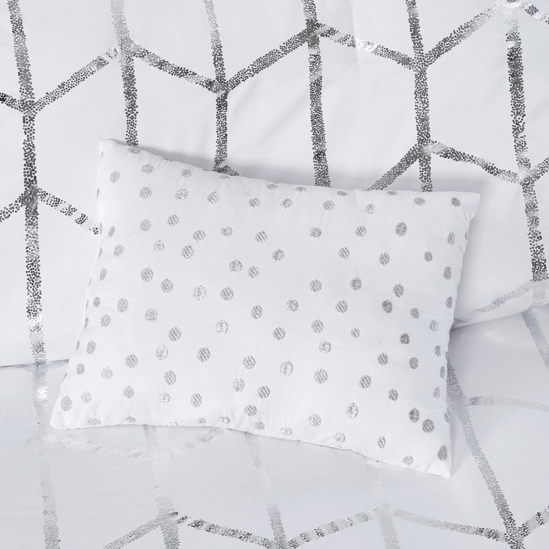 Raina Metallic Printed Comforter Set Intelligent Design Color: White/Silver Size: Full/Queen Comforter + 2 Shams + 2 Throw Pillow