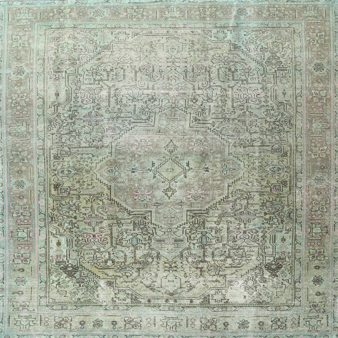 Gaugain Traditional Gray/Sea Green Area Rug Bloomsbury Market Rug Size: Square 8'